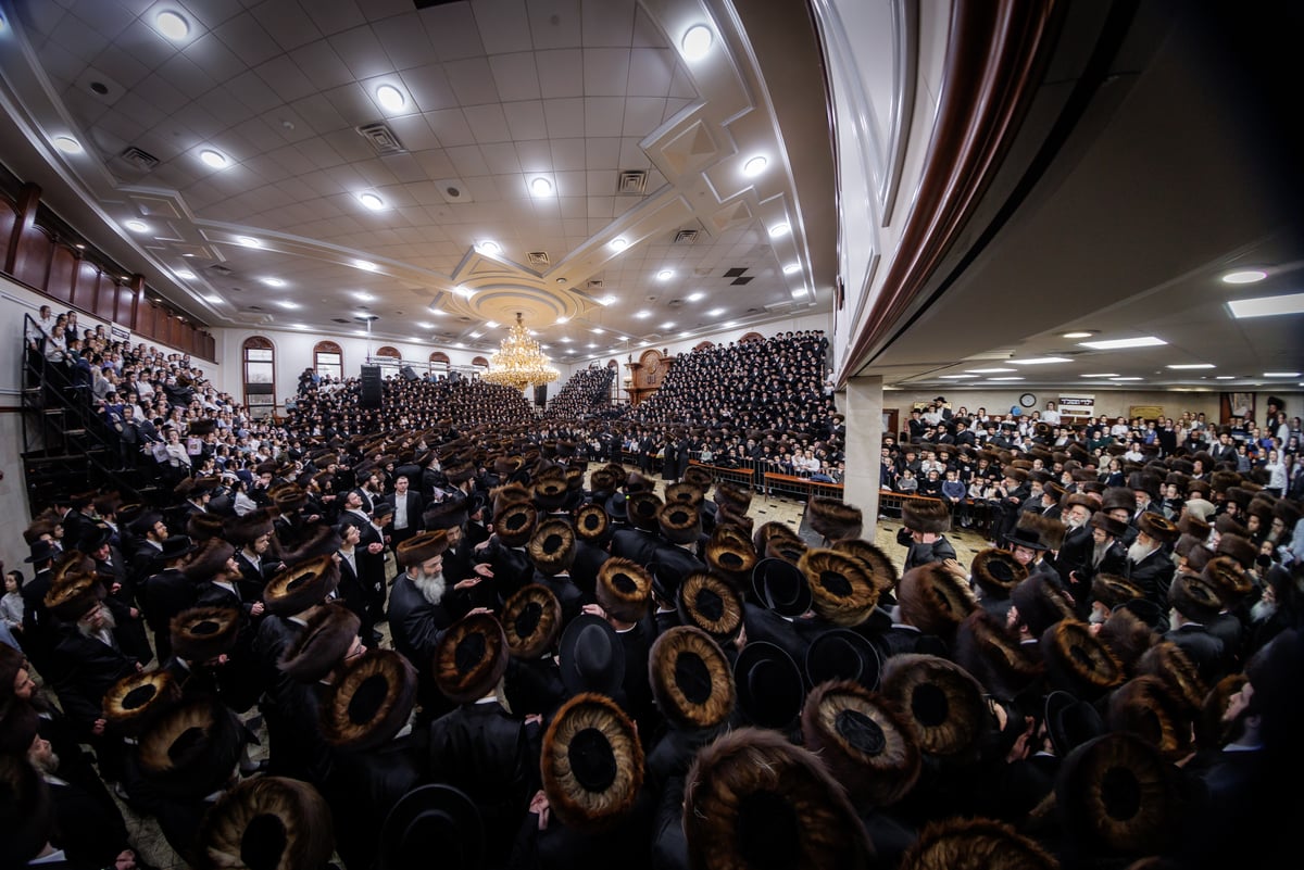 הכנסת ספר תורה לביהמ"ד סאטמר מונסי 