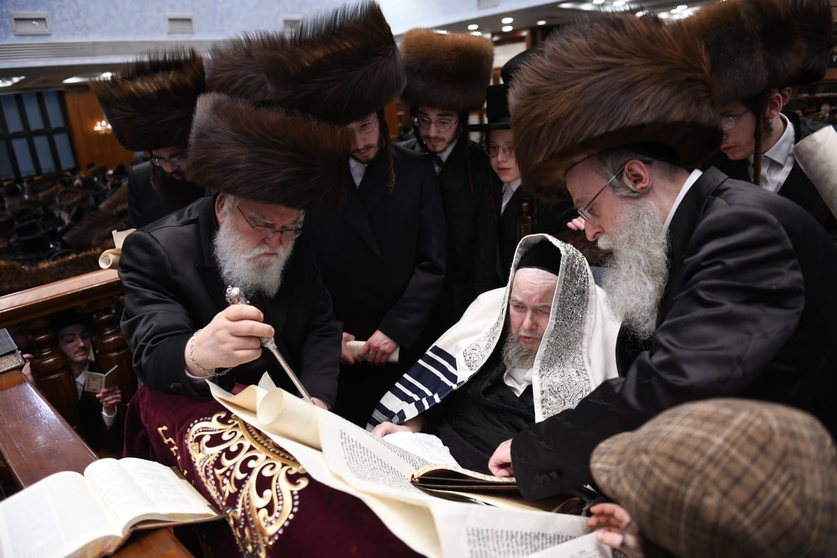 פורים בחצה"ק בעלזא