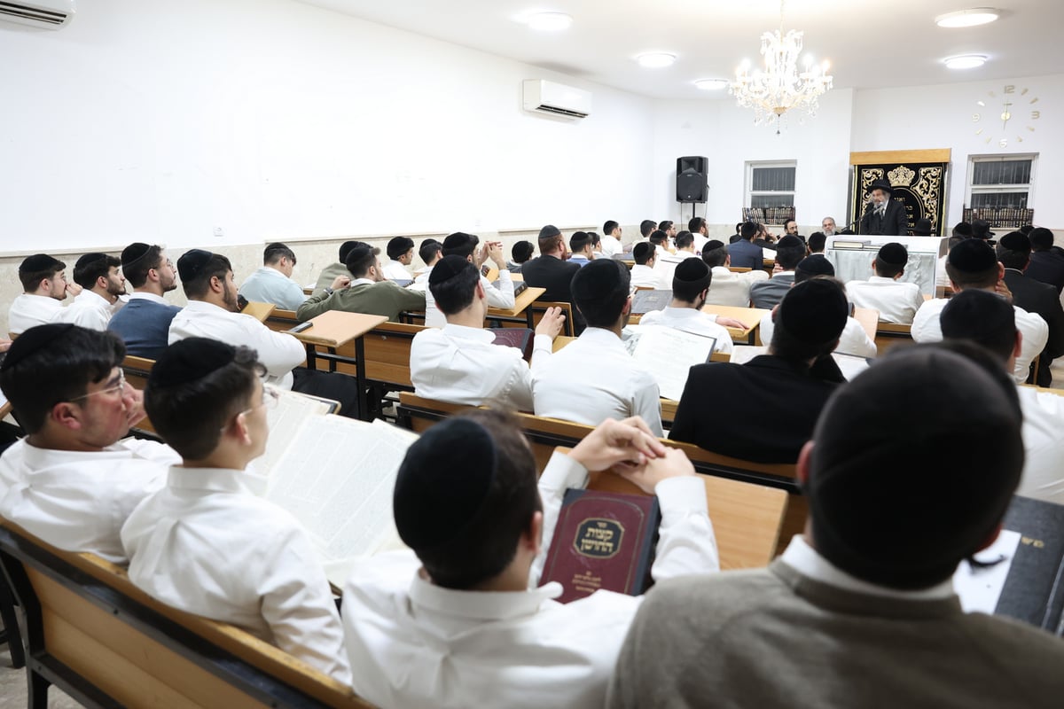 מעמד כבוד התורה בישיבת 'אהבת התורה' 