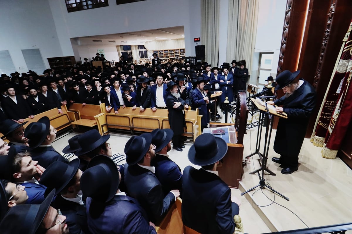  מסע הלוויית הגאון רבי נחמן פלונצ'ק זצ"ל