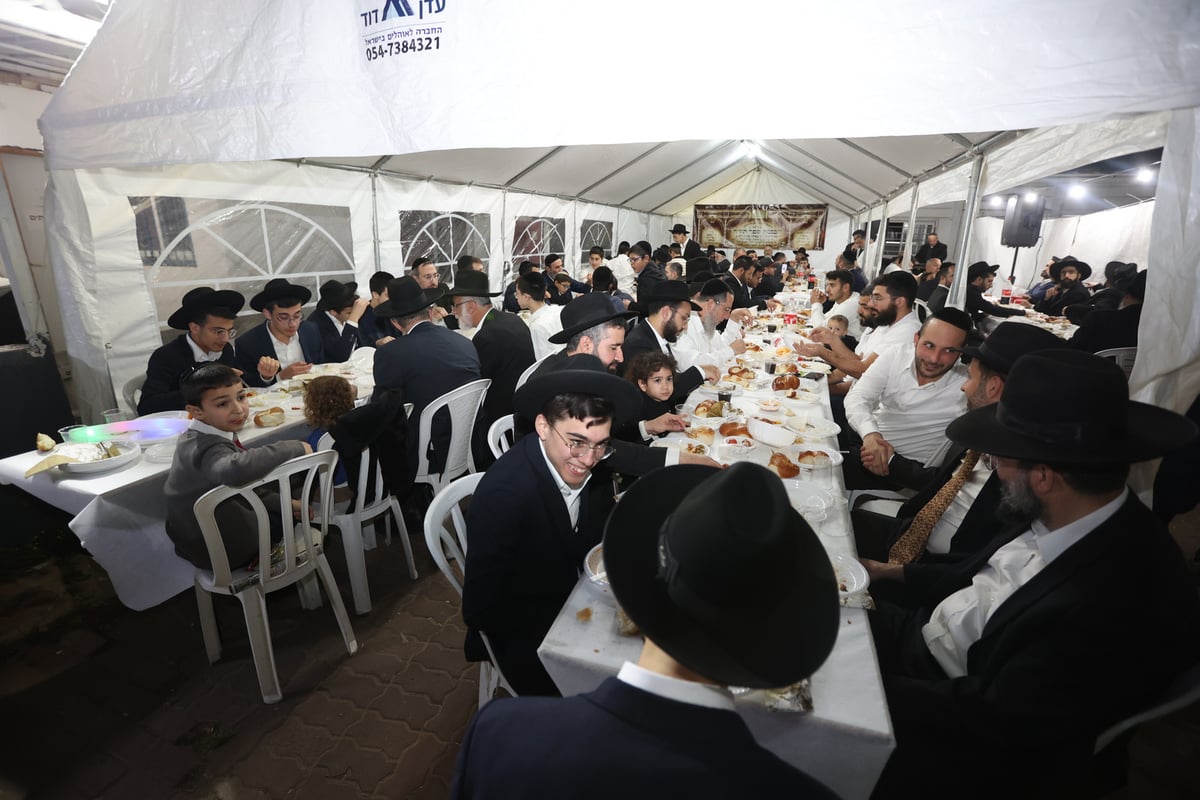 הכנסת ס"ת לביהמ"ד 'שערי קדושה' בקריית הרצוג