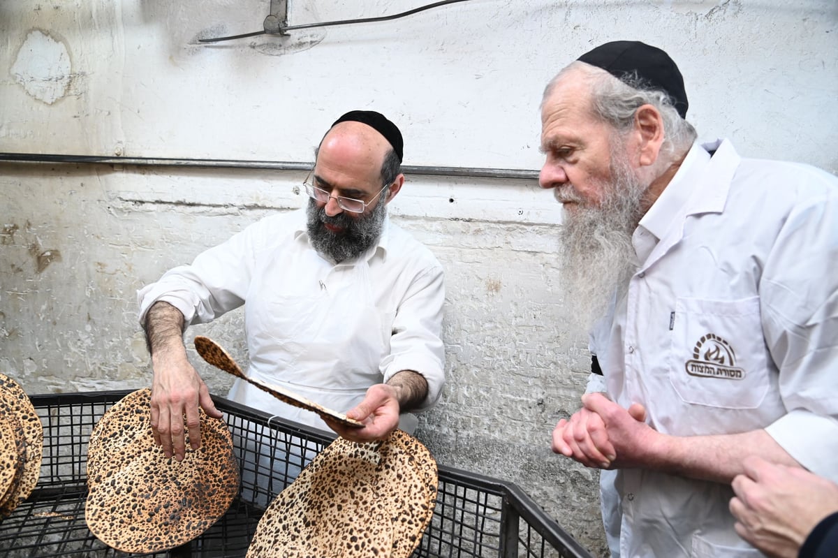 הגרמ"ש אדלשטיין באפיית מצות 