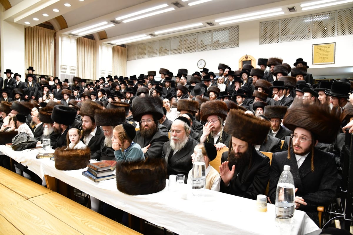 הרה"צ רבי אלימלך בידרמן בחול המועד פסח באשדוד