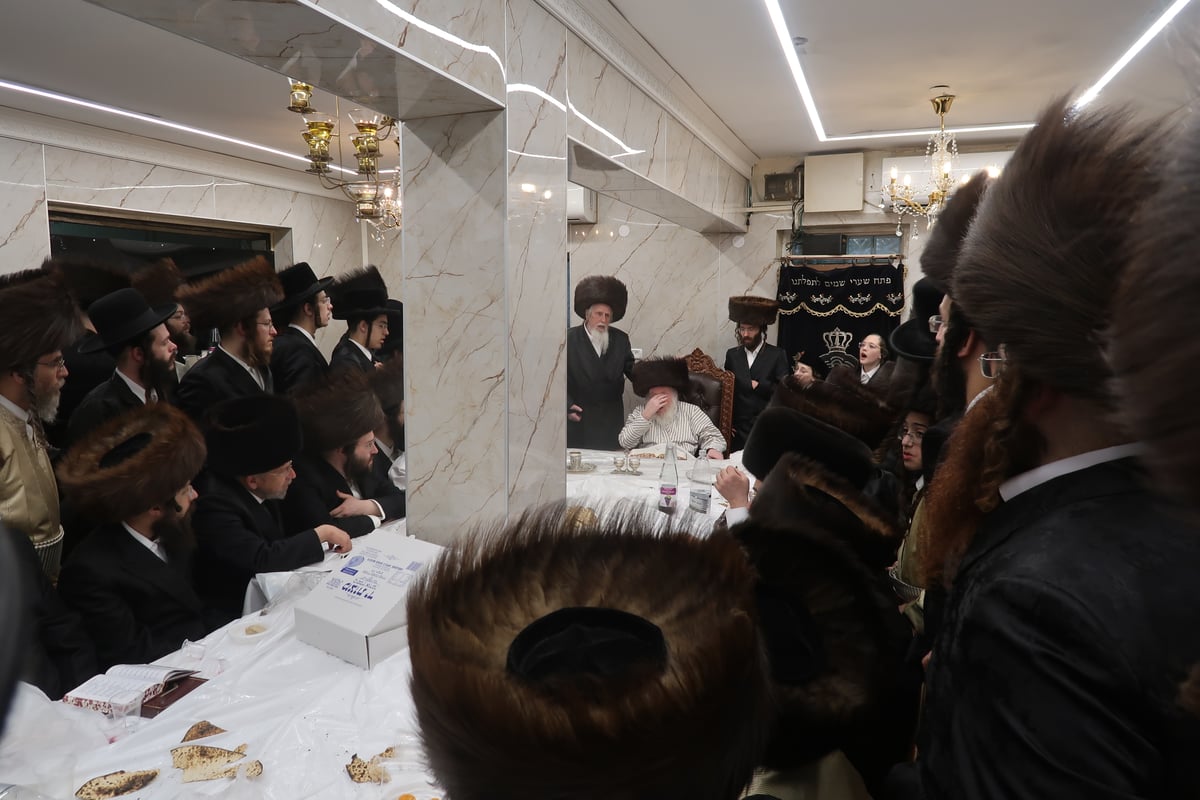 האדמו"ר מהרי"ד מלעלוב בטיש נעילת החג