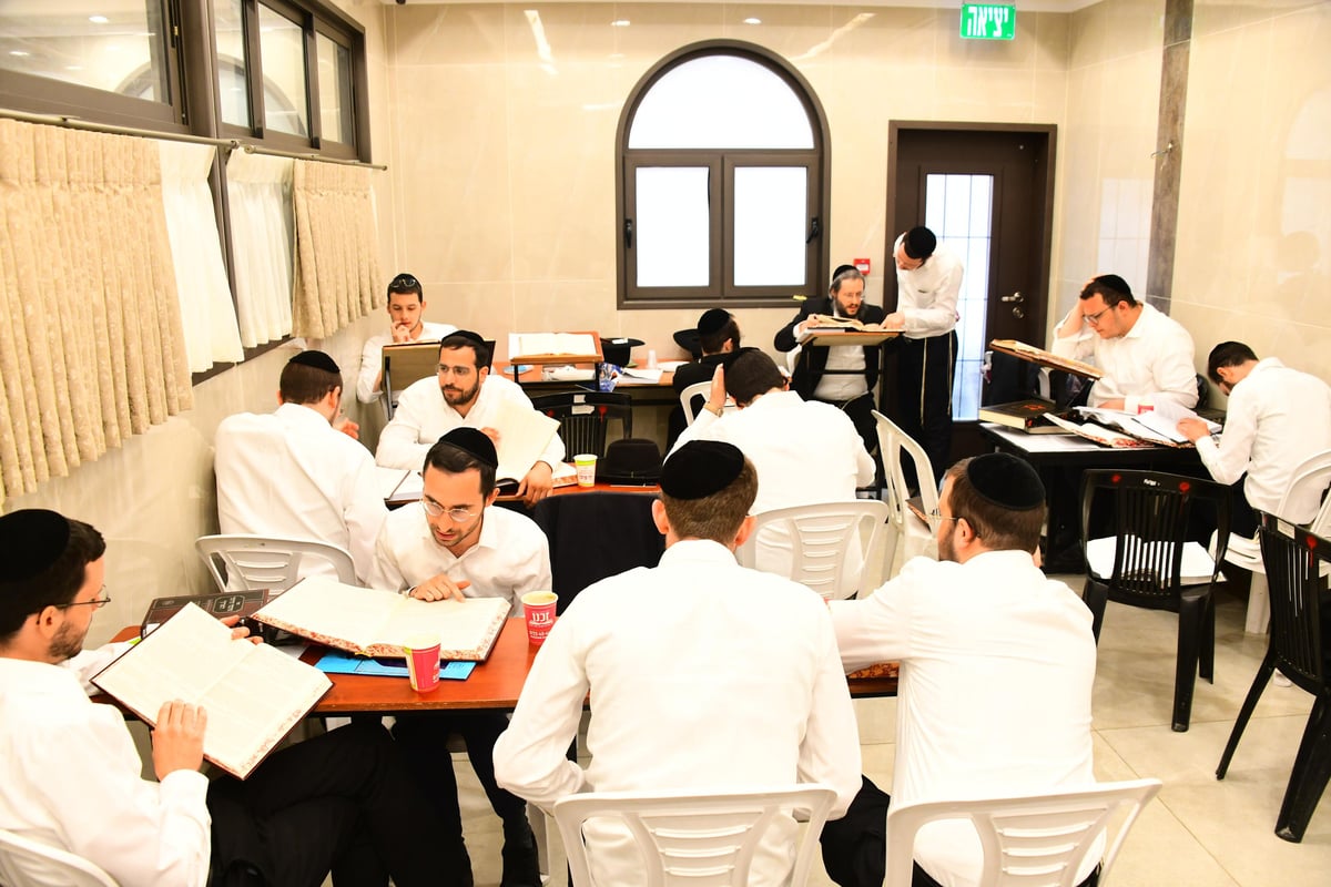 פתיחת זמן קיץ ברשת הכוללים של הגאון רבי עמרם פריד