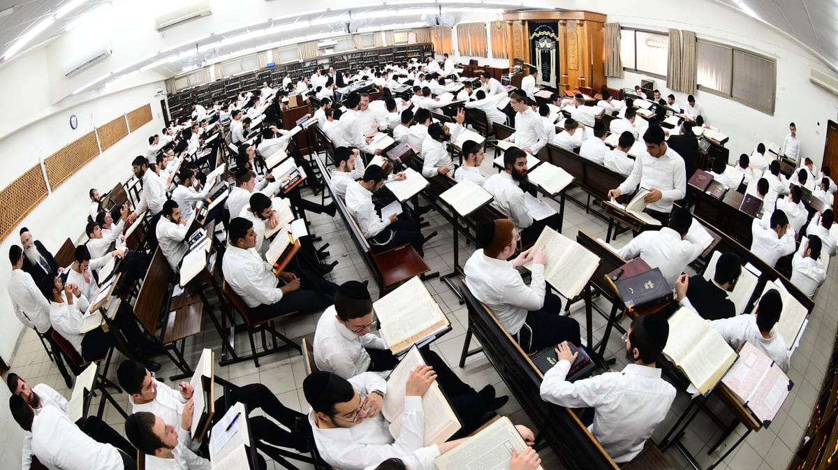 פתיחת הזמן בישיבת 'קריית מלך'