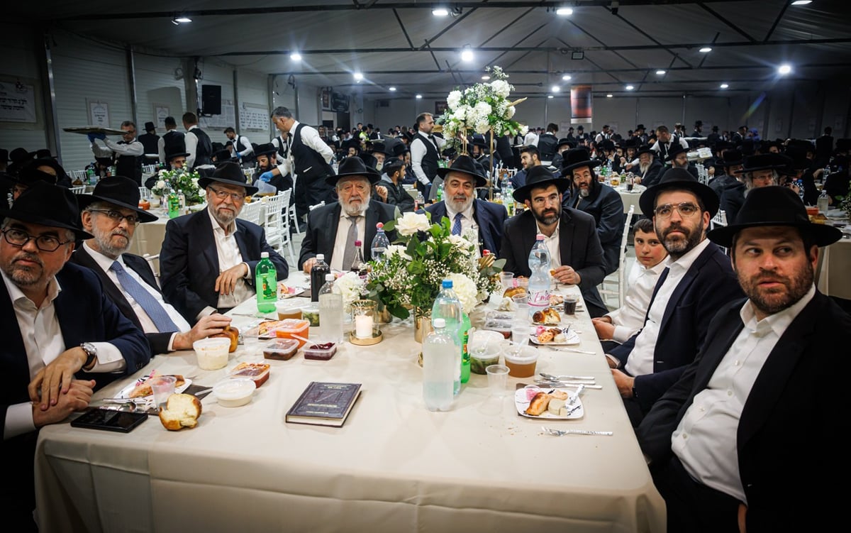 סעודת הילולא בקרעסטיר