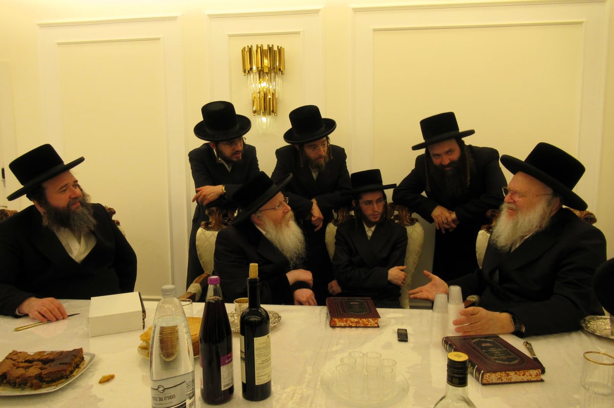 שמחת בית קרעטשניף קרית גת – קאמארנא