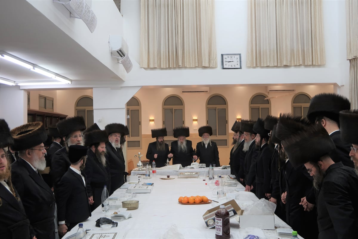 סעודת משיח בחצה"ק טשארנוביל
