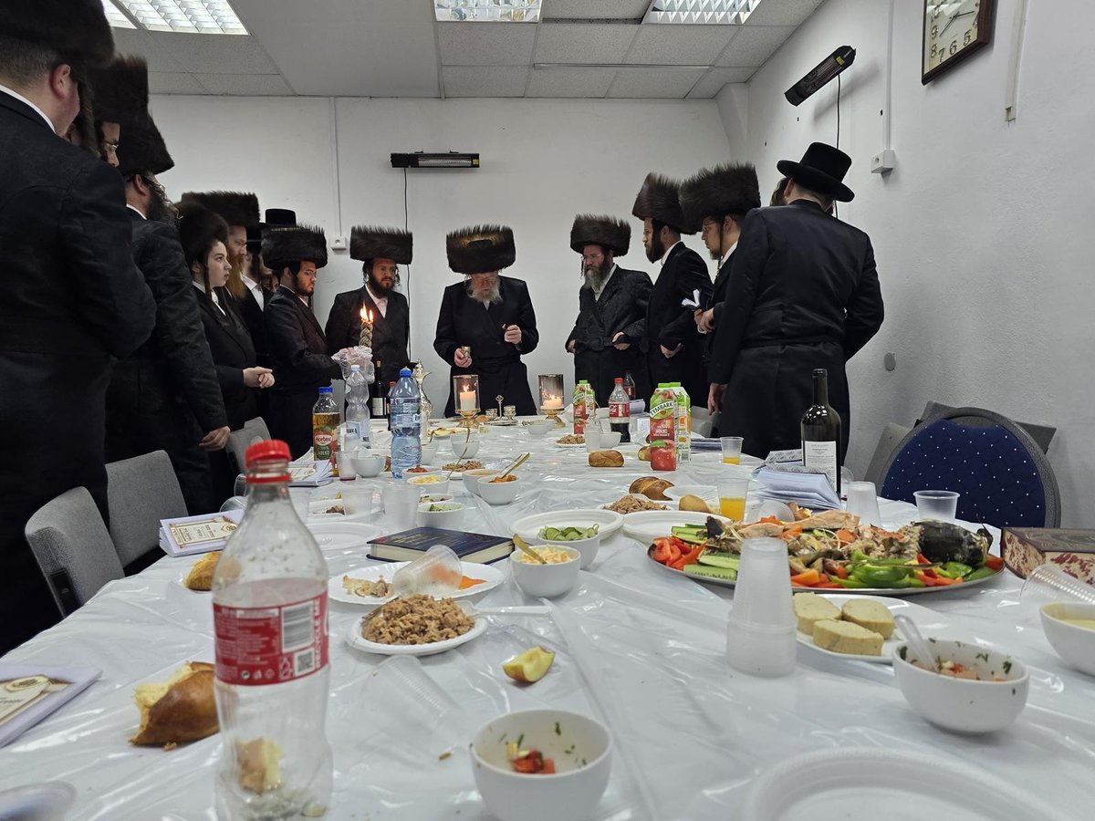 האדמו"ר מביאלה פשיסחא במסע הקודש לפולין