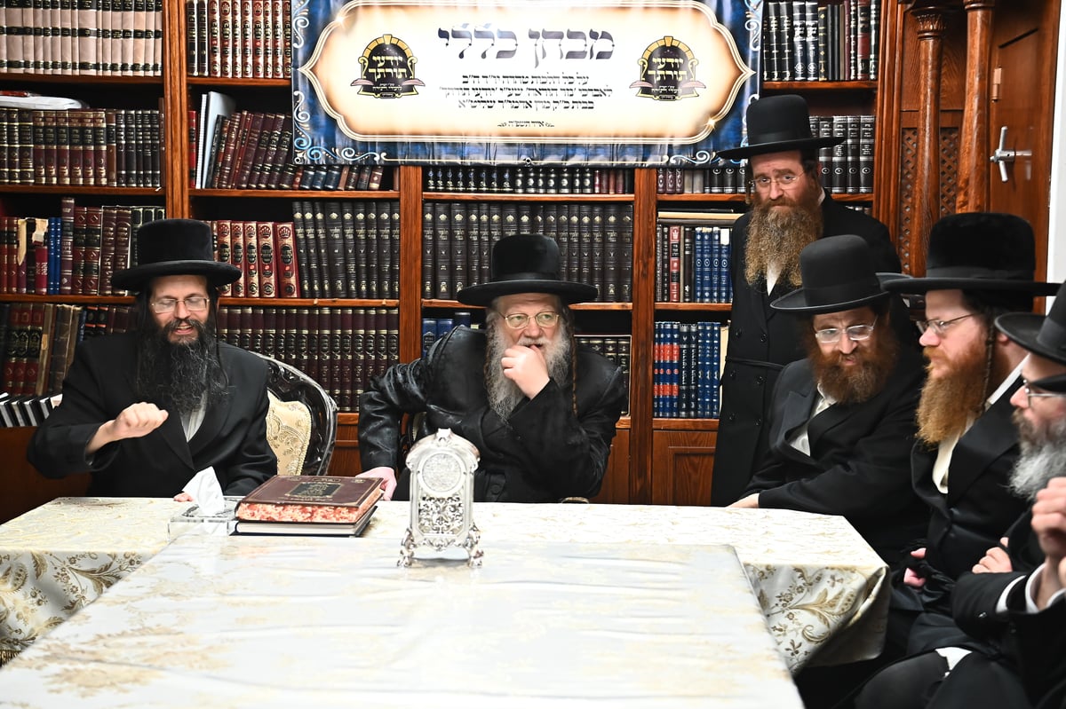 מבחן הוראה בבית האדמו"ר ממודז'יץ