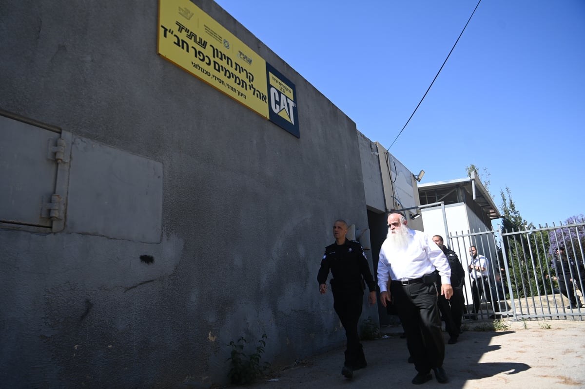 קצינים בכירים משירות בתי הסוהר בביקור בכפר חב"ד