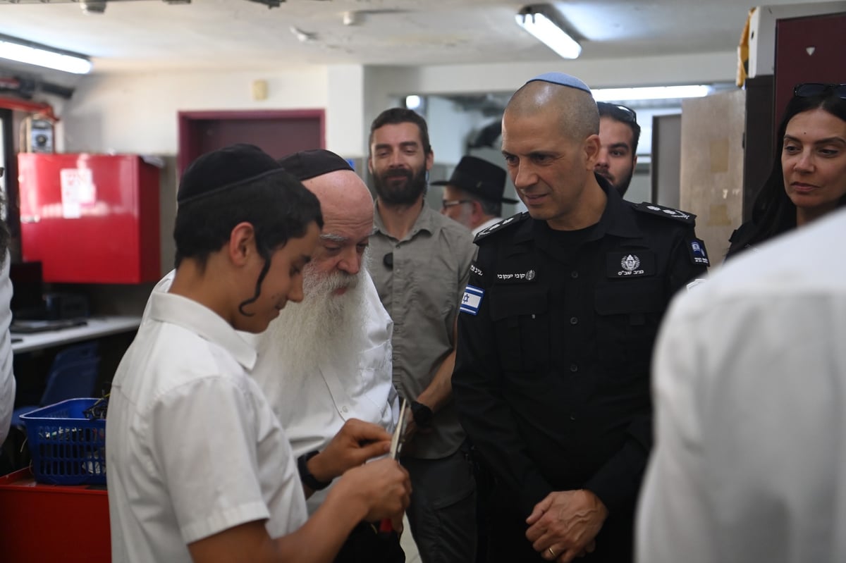 קצינים בכירים משירות בתי הסוהר בביקור בכפר חב"ד