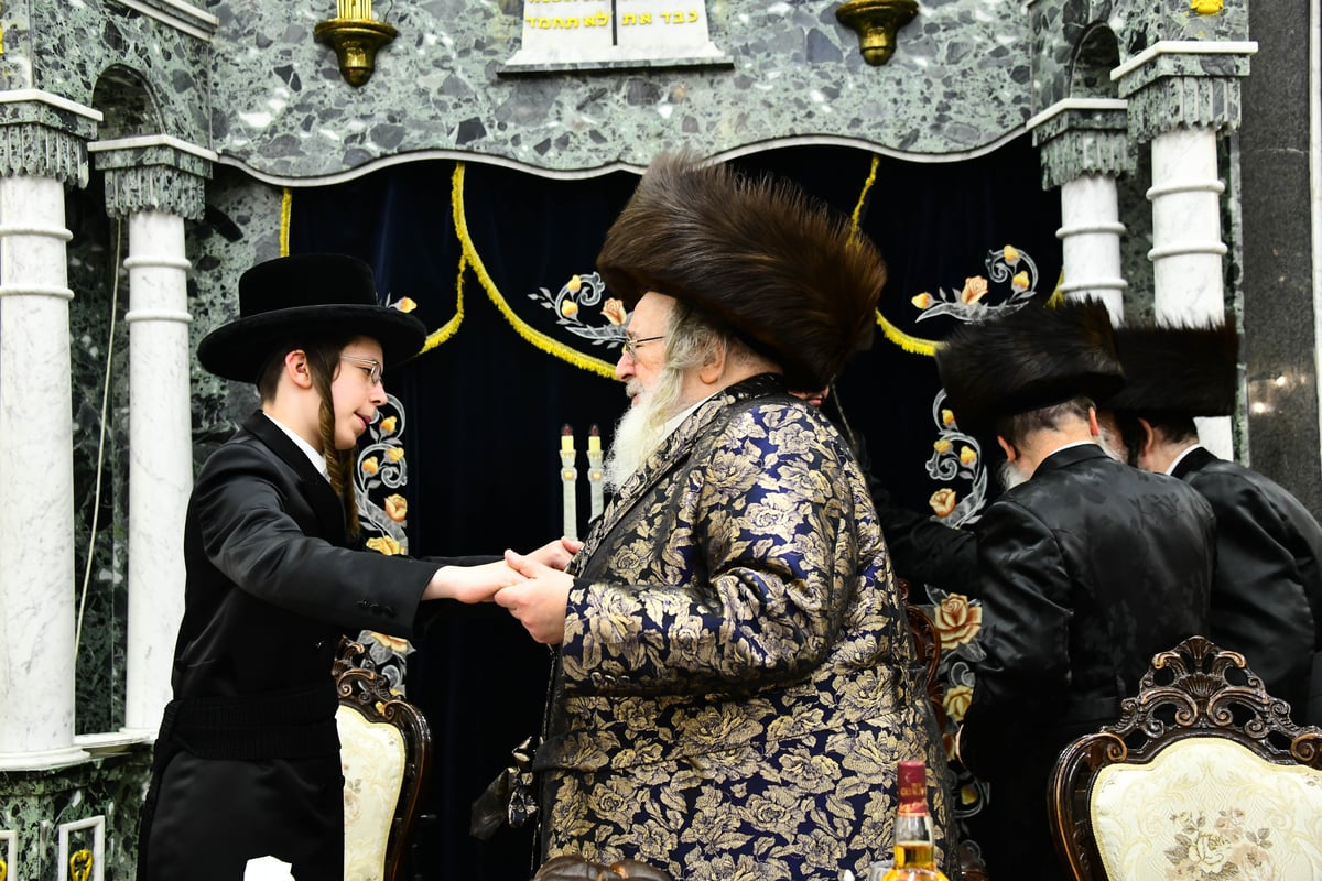 שמחת בר המצווה בחצה"ק ספינקא - נאראל 