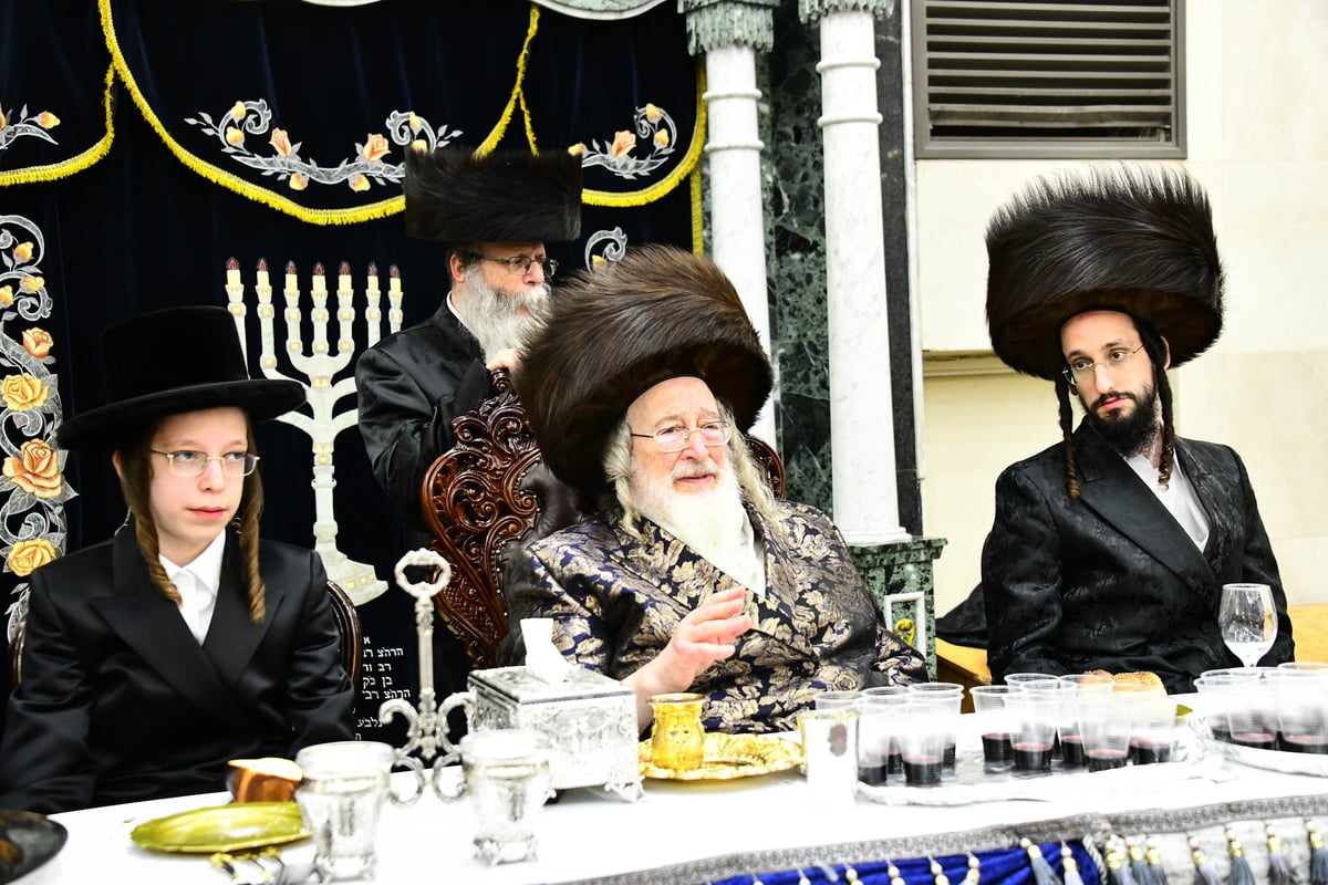 שמחת בר המצווה בחצה"ק ספינקא - נאראל 