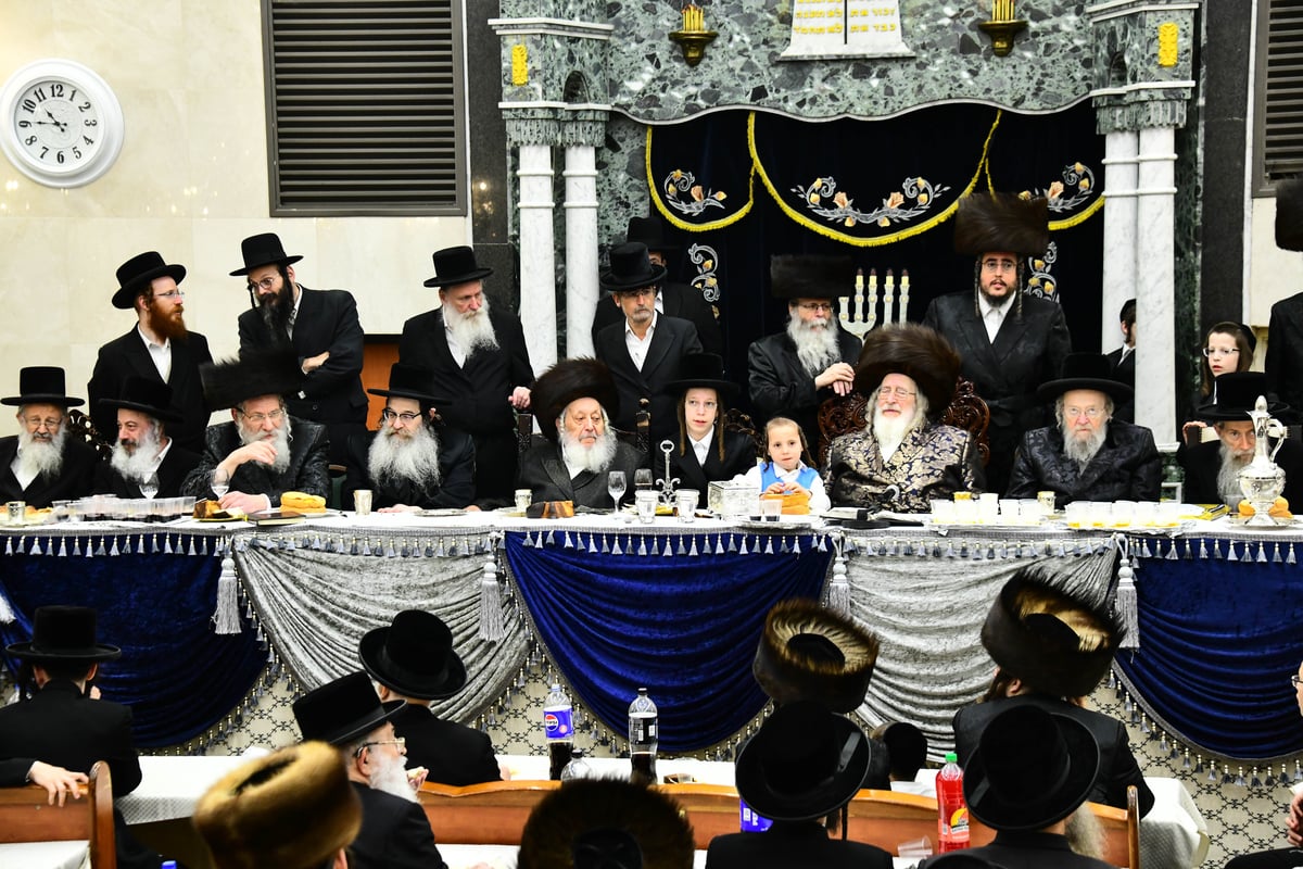 שמחת בר המצווה בחצה"ק ספינקא - נאראל 