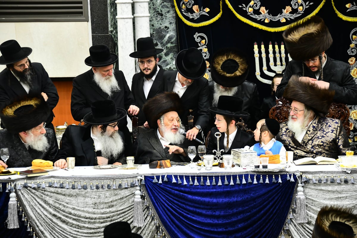 שמחת בר המצווה בחצה"ק ספינקא - נאראל 