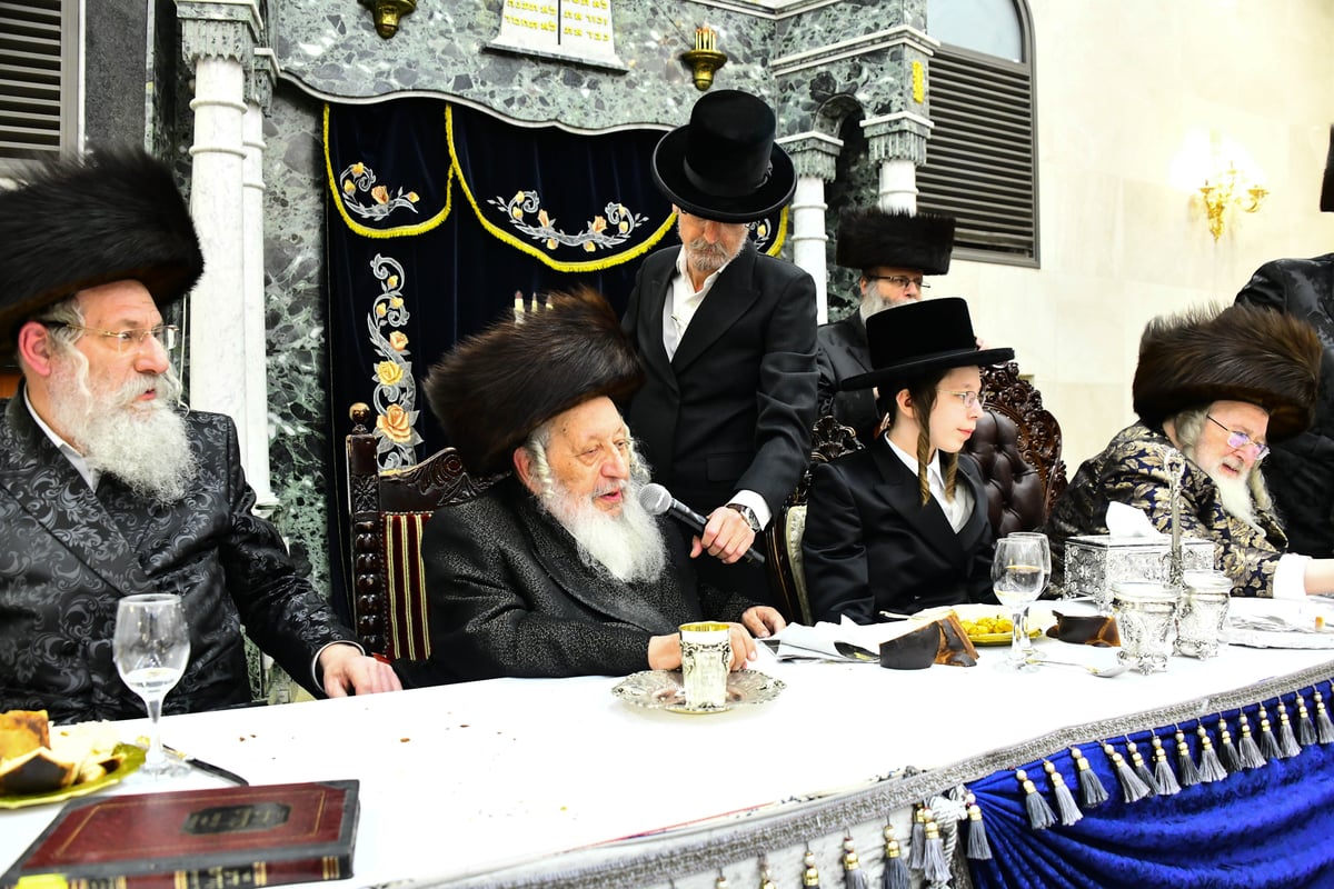 שמחת בר המצווה בחצה"ק ספינקא - נאראל 
