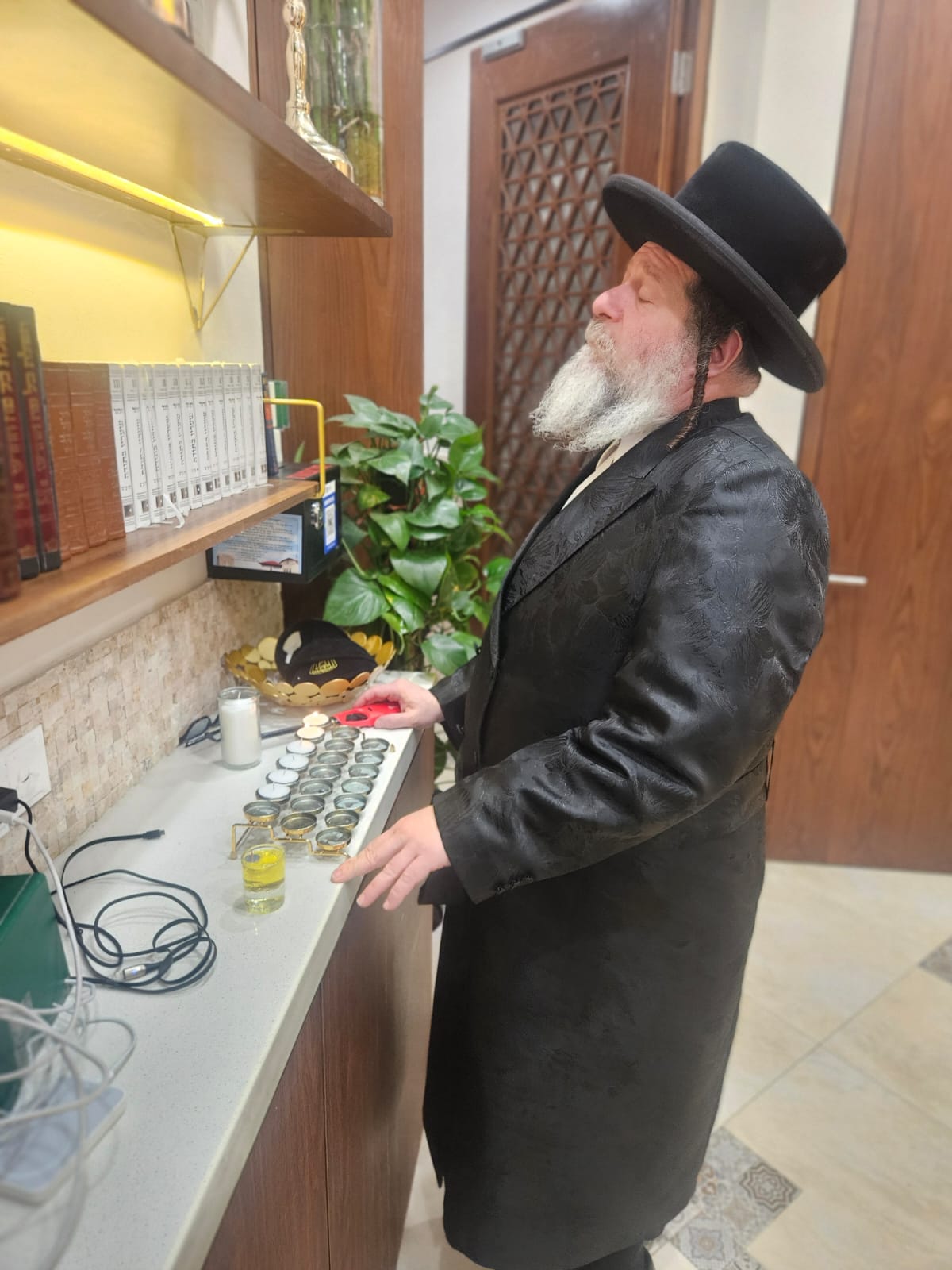 האדמו"ר משאץ אשדוד, בטיש הילולא בעיר שנחאי במדינת סין