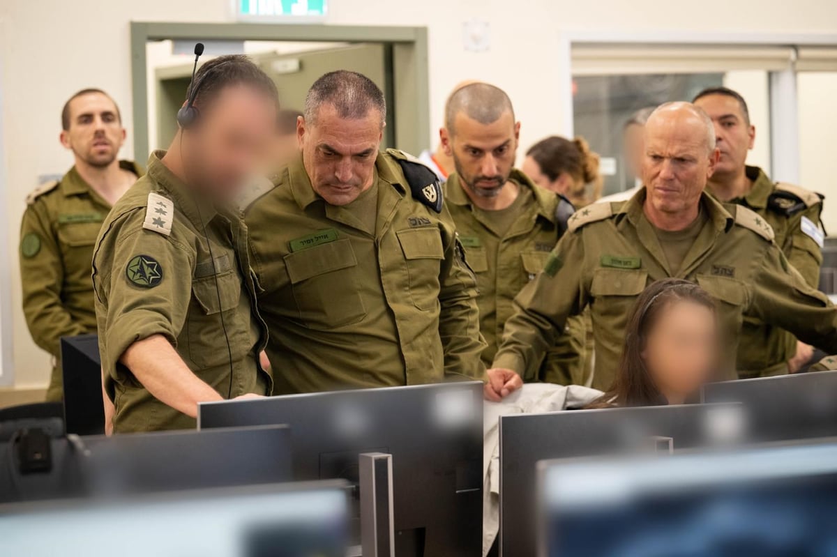 הרמטכ״ל רב-אלוף אייל זמיר במפקדת השבויים והנעדרים
