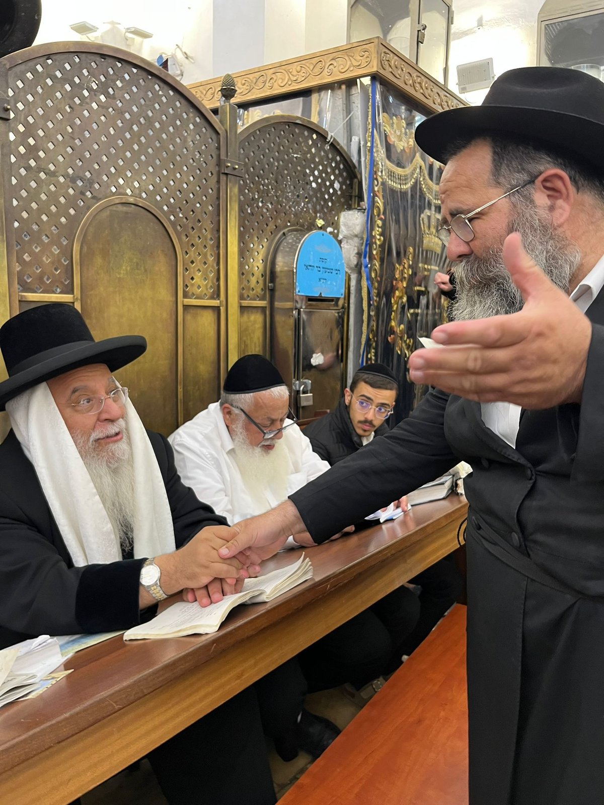 המקובל רבי בניהו שמואלי באתרא קדישא מירון