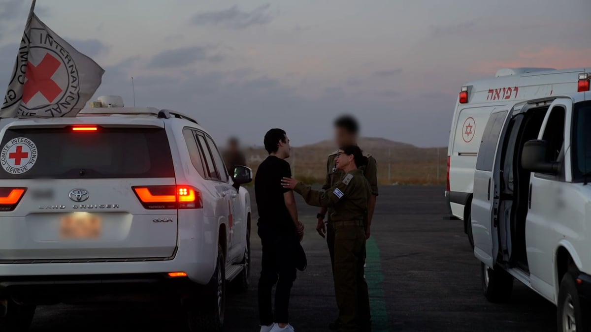 החייל השב עידן אלכסנדר חובר לכוח צה״ל