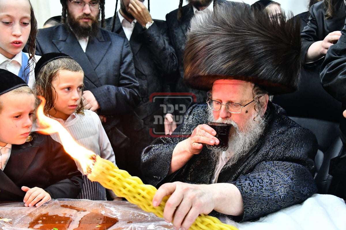 האדמו"ר מסאסוב, שבת בב"ב