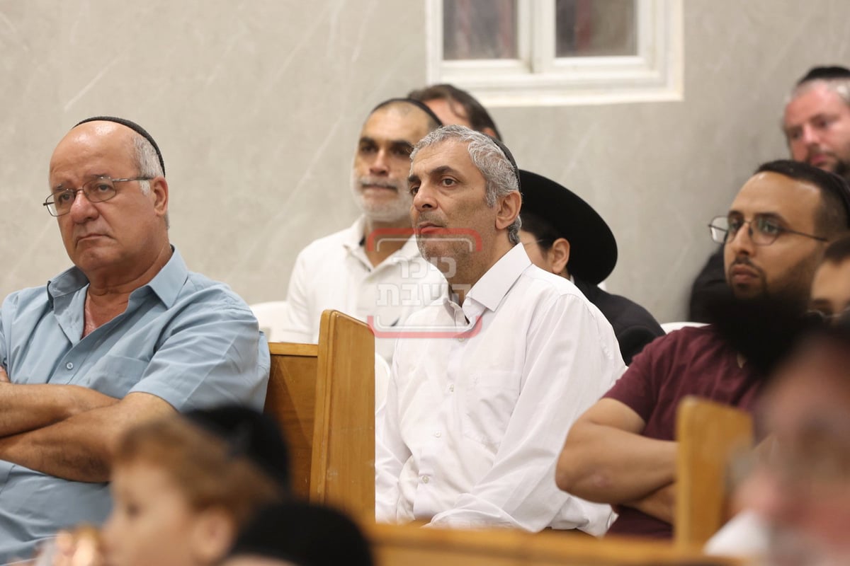 הראש"ל לילדי 'תל אביב': זכות לימוד התורה שלכם, תצילנו מאיראן  