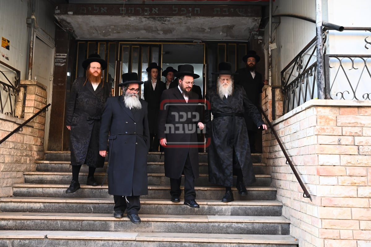 מעמד 'חלוקת פרסים' בישיבת מודז'יץ