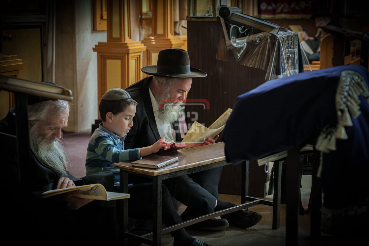 תשעה באב בהיכל ישיבת פוניבז' - ובביהמ"ד לדרמן בב"ב 