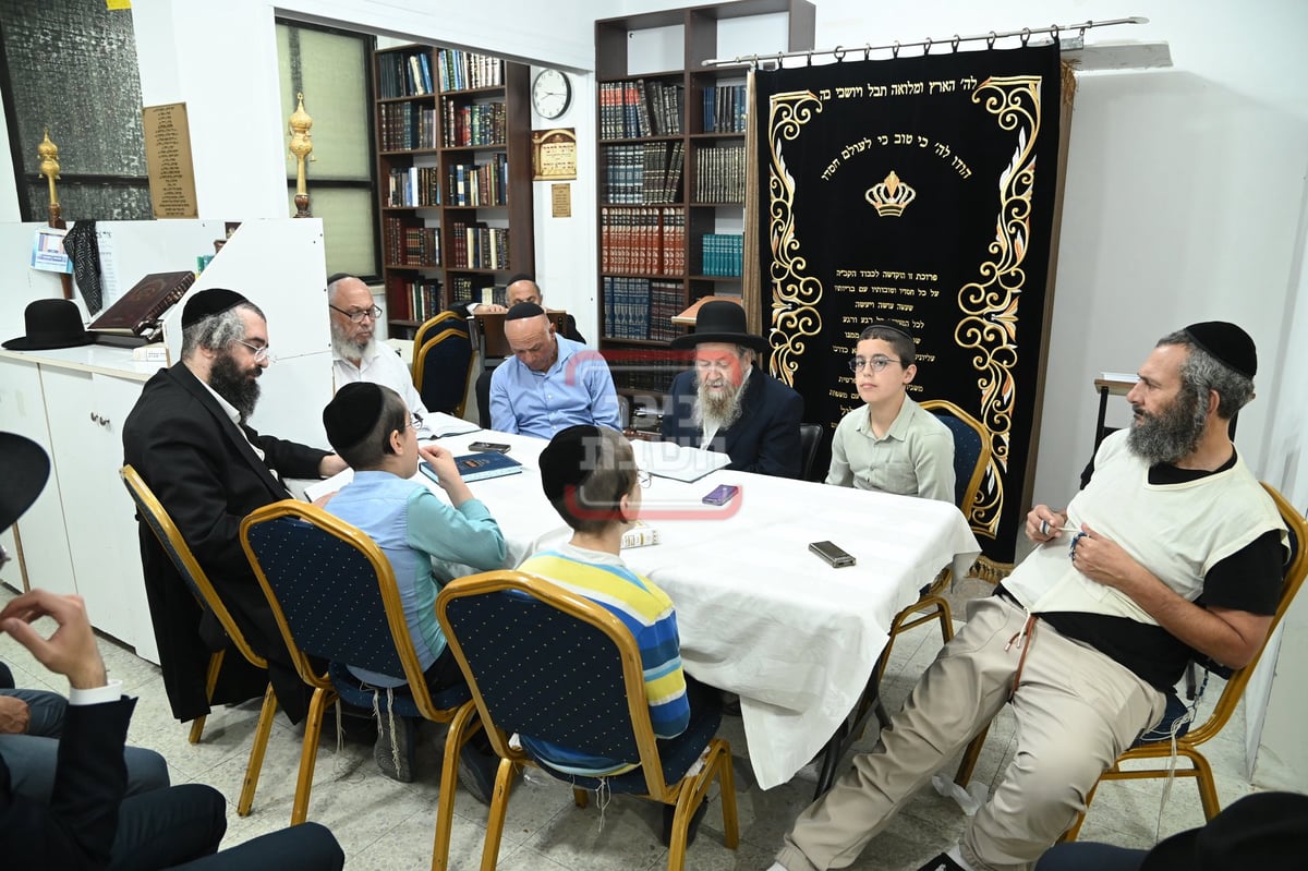 חמשה עשר באב אצל הגה"צ רבי דוד בצרי 