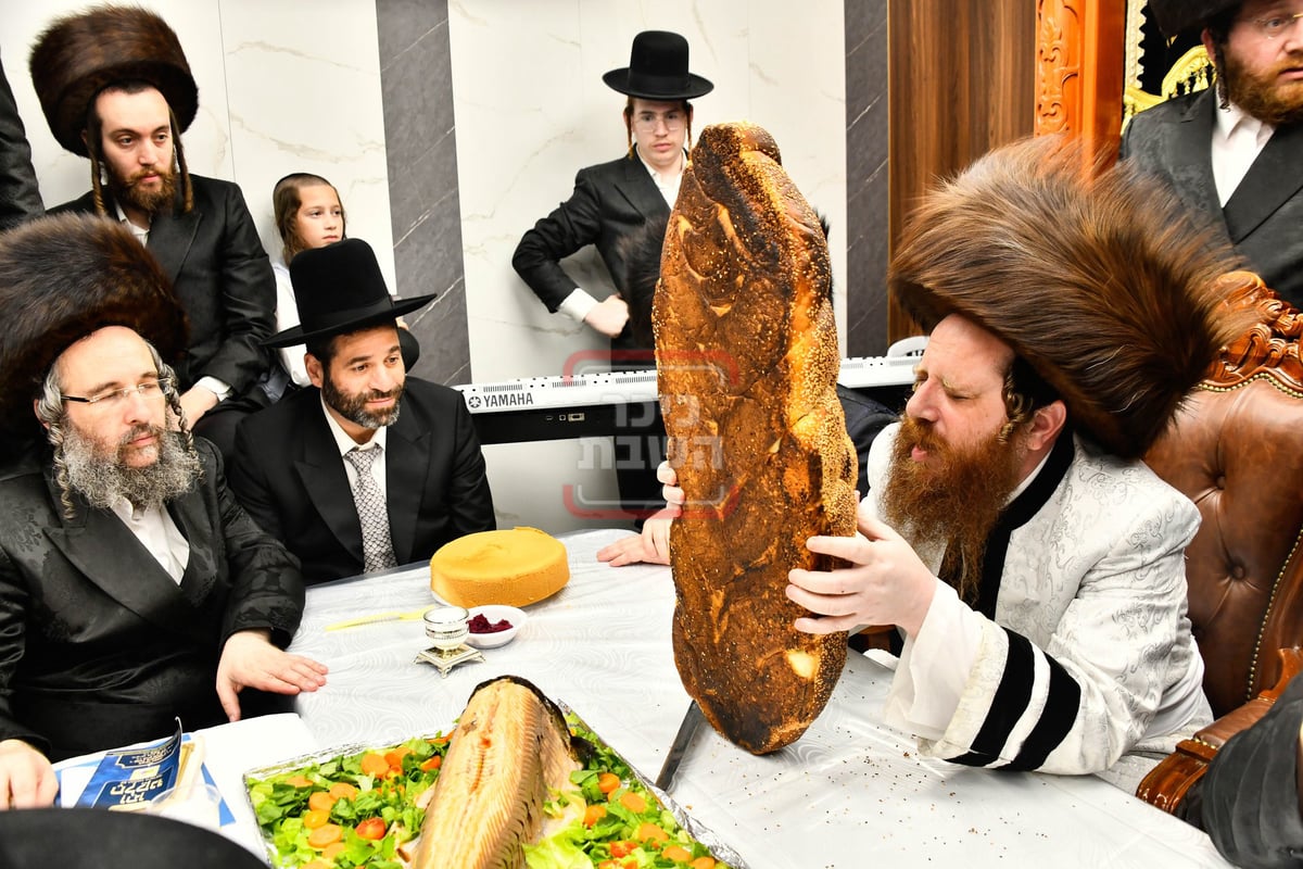 האדמו"ר ממיאלען שבת ראשונה במתחם הסופרים 