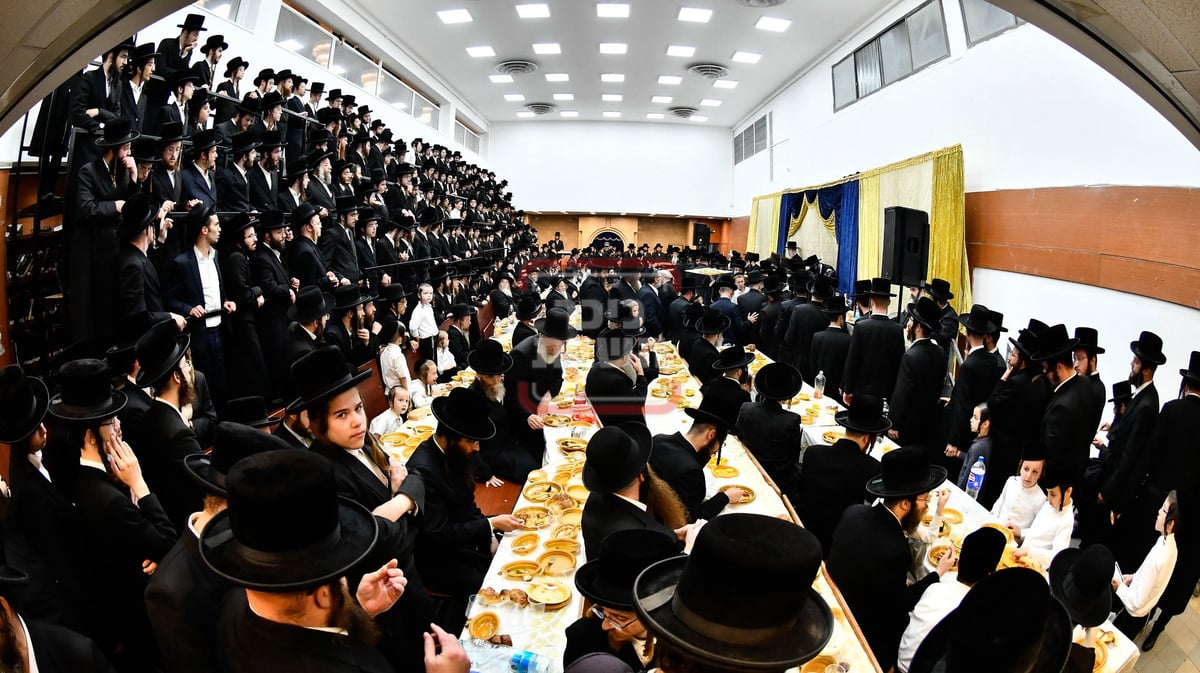 שמחת הבר מצווה בחצה"ק נדבורנה 