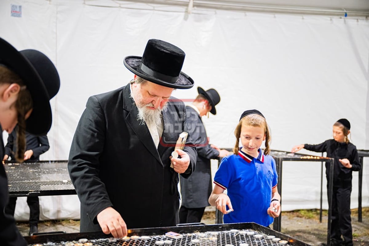 רבבות חסידי ותלמידי בית סאטמר פוקדים את הציון הק' במהלך יומא דהילולא 