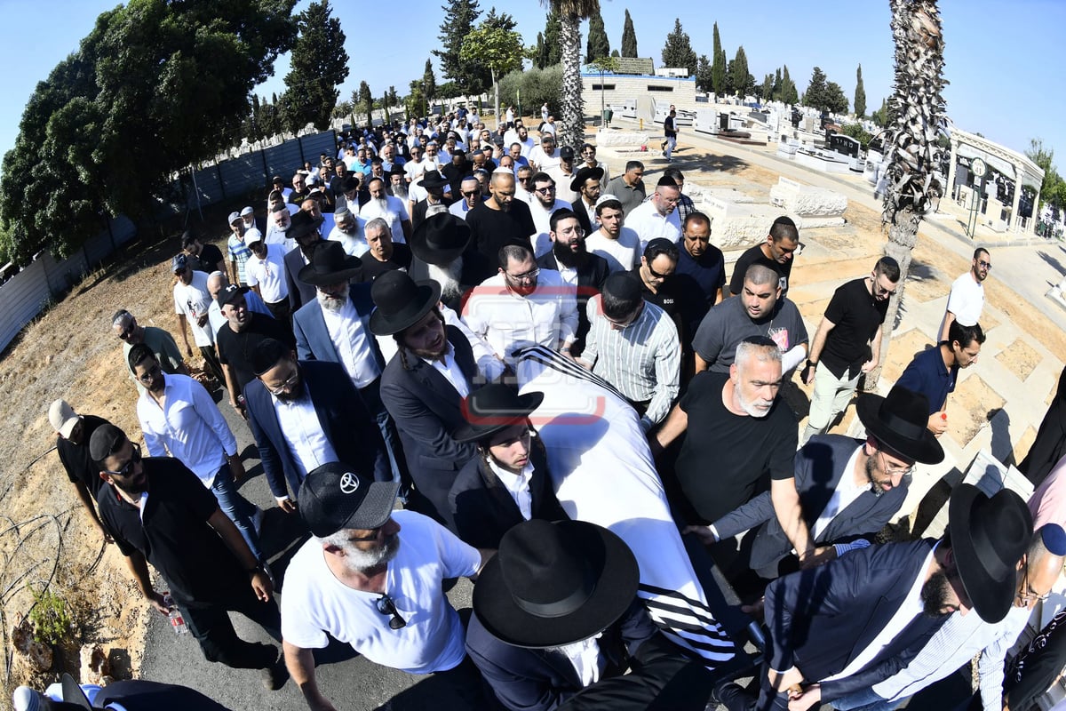 מסע הלוויית האדמו"ר רבי אליהו אבוחצירא 