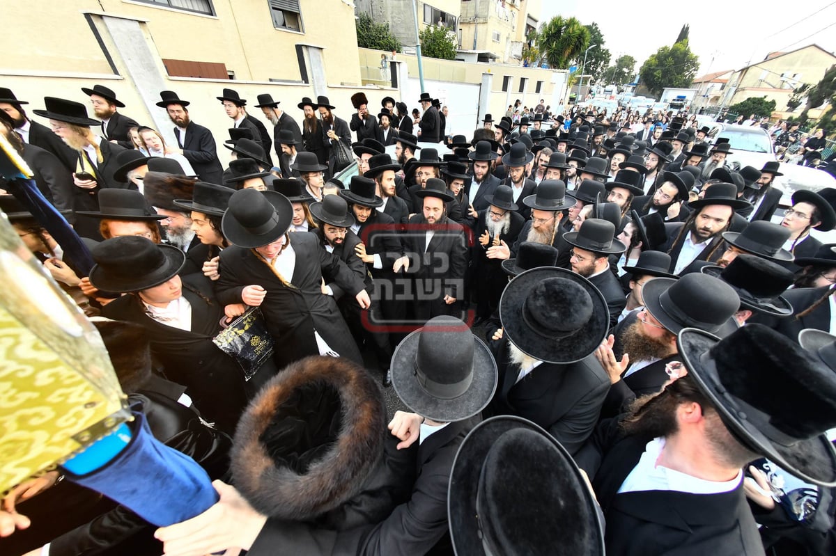 הכנסת ספר תורה וחנוכת הבית בחצה"ק אמשינוב בצפת