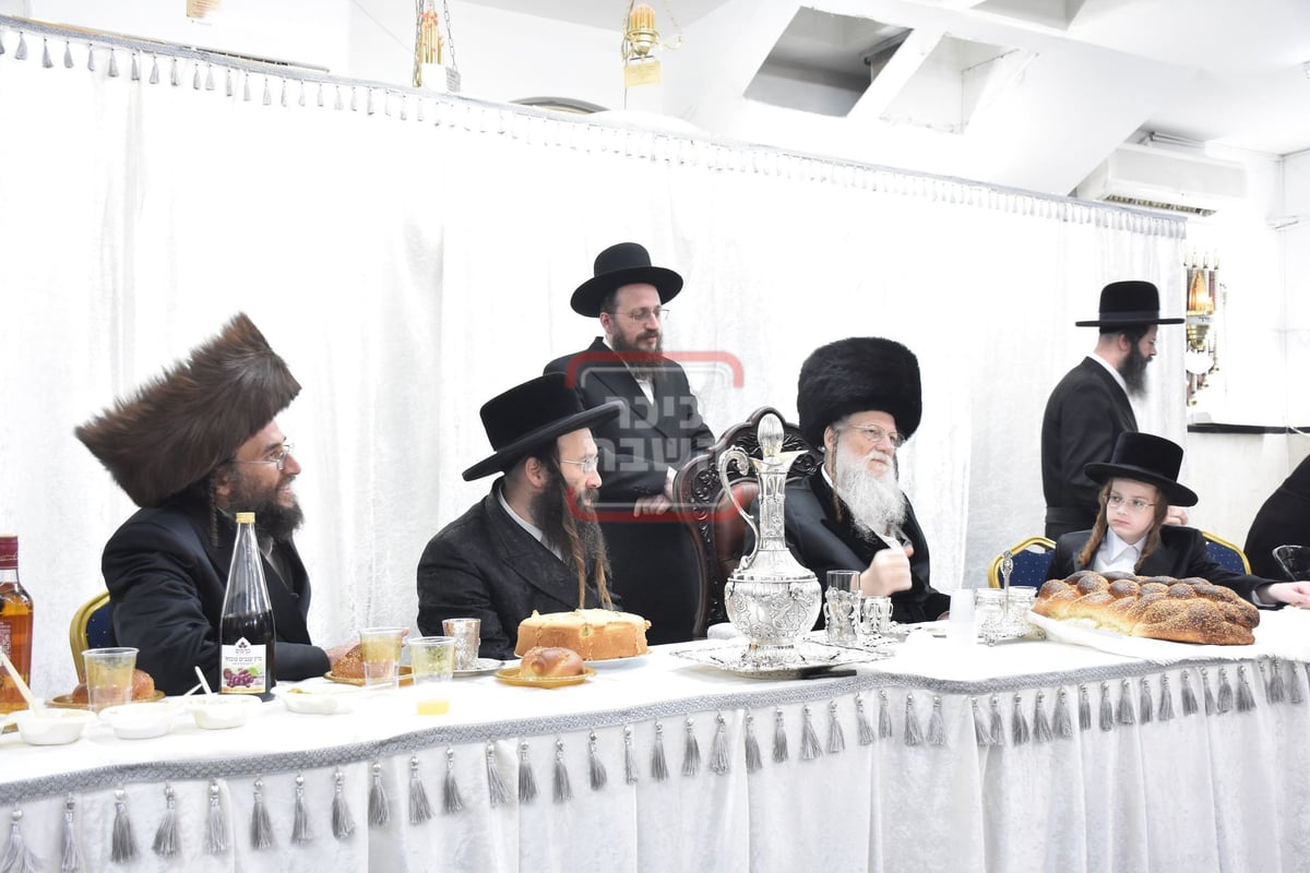 שמחת הבר מצווה לנכד האדמו"ר ממודז'יץ 