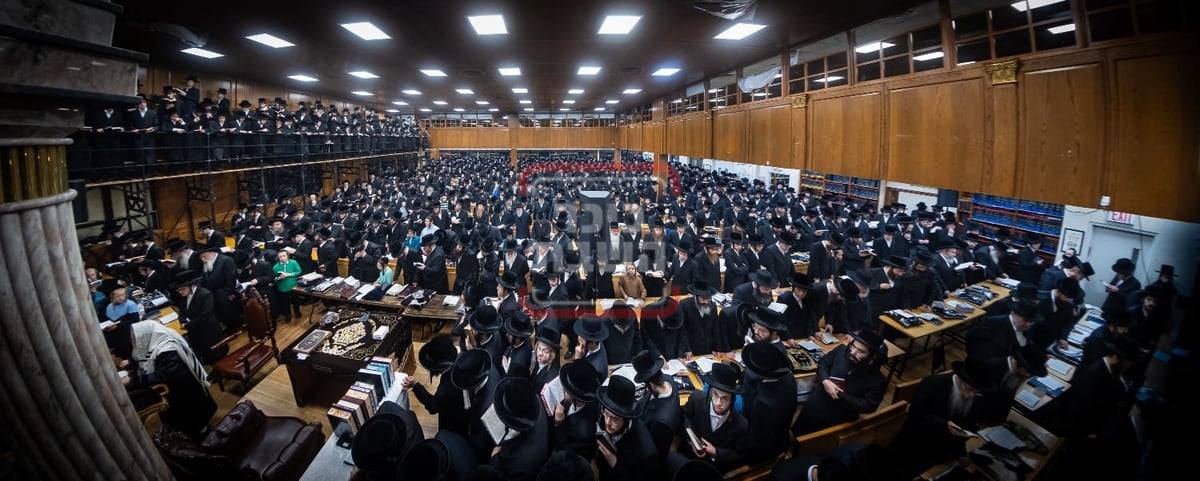 סליחות ראשונות בחצה"ק צאנז קלויזנבורג 