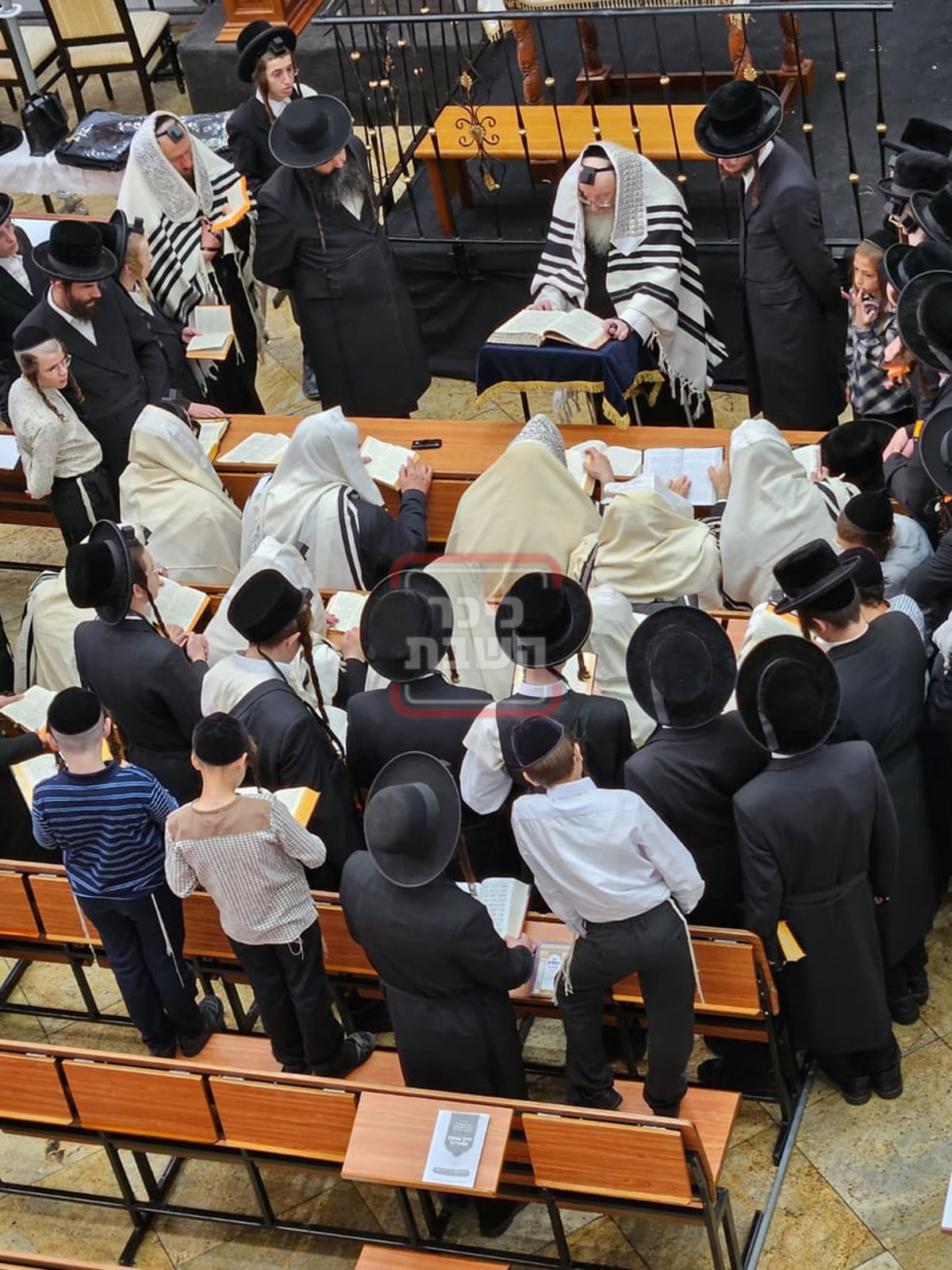 האדמו"ר מביאלה בהתרת נדרים 