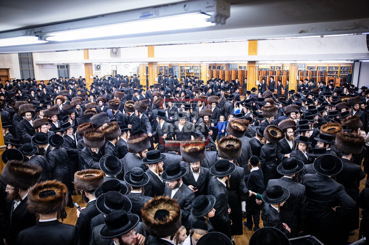 חג הסוכות ושמחת תורה בחצה"ק סאטמר 