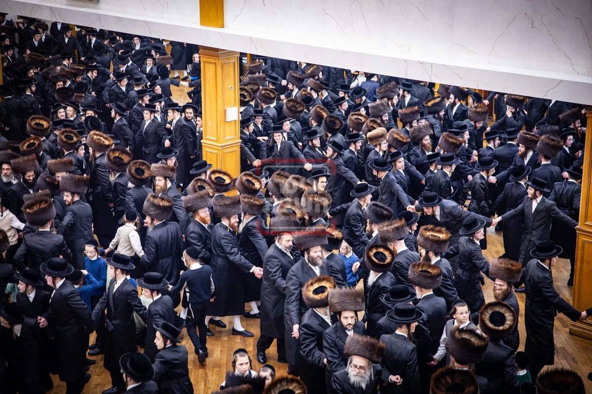 חג הסוכות ושמחת תורה בחצה"ק סאטמר 