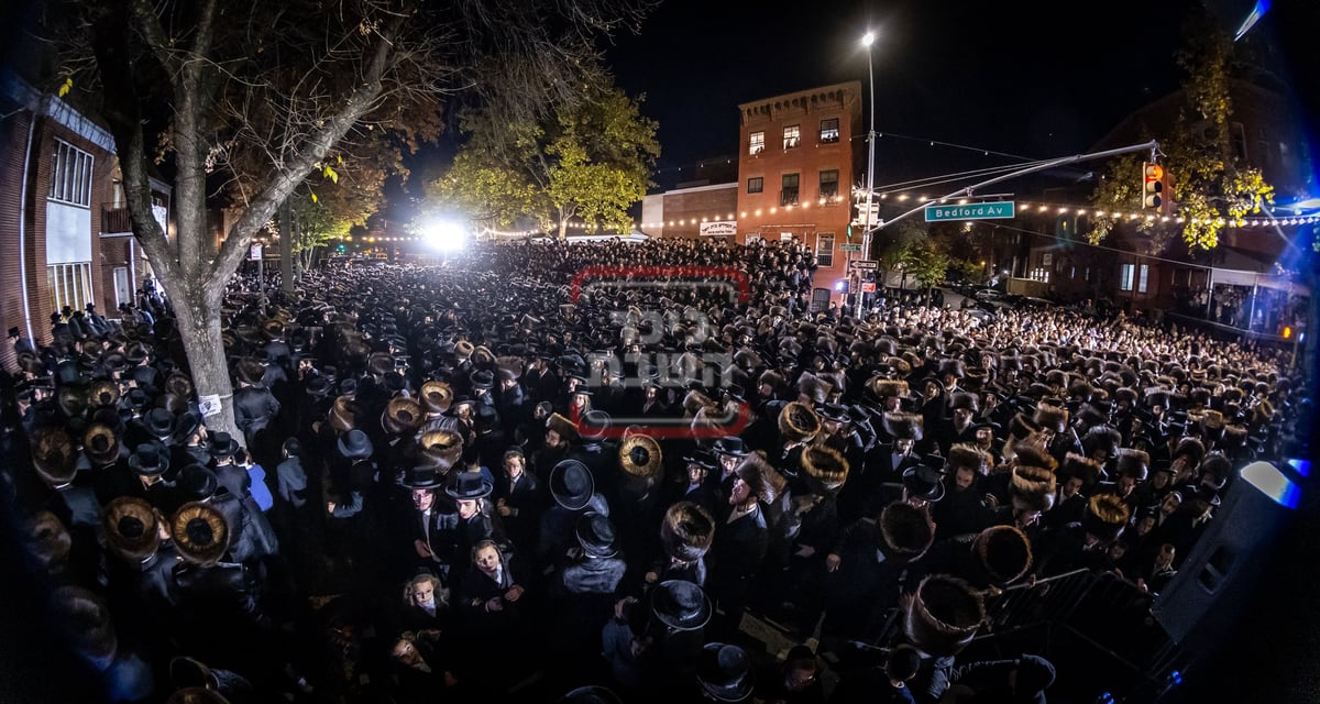 חג הסוכות ושמחת תורה בחצה"ק סאטמר 