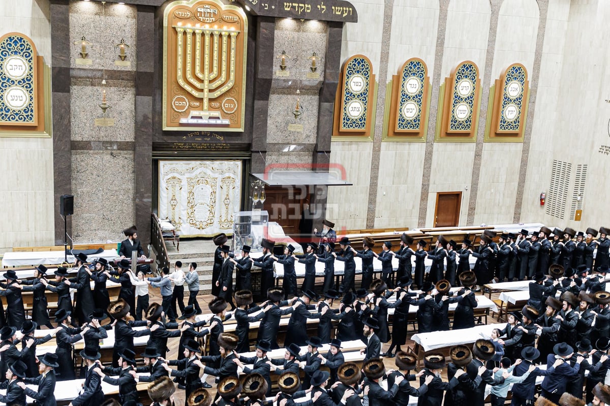 האדמו"ר מבאבוב בטיש חוה"מ סוכות 