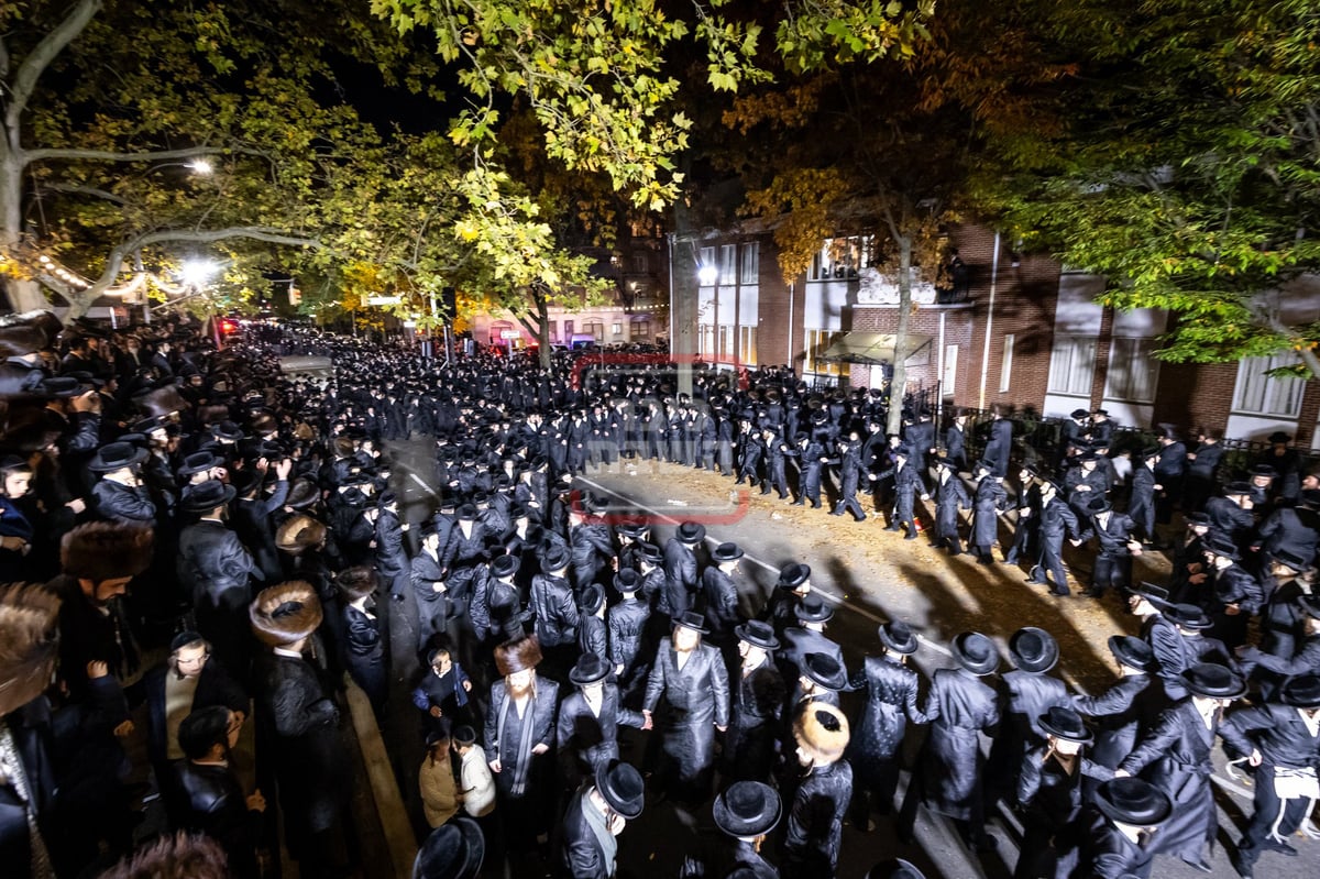 חג הסוכות ושמחת תורה בחצה"ק סאטמר 