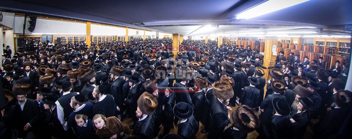 חג הסוכות ושמחת תורה בחצה"ק סאטמר 