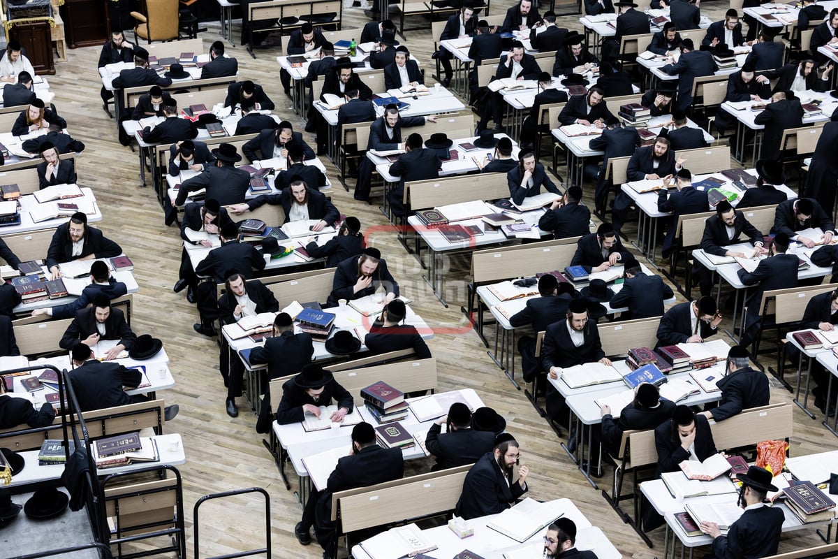 האדמו"ר מסאטמר בביקור בכולל סאטמר בקרית יואל