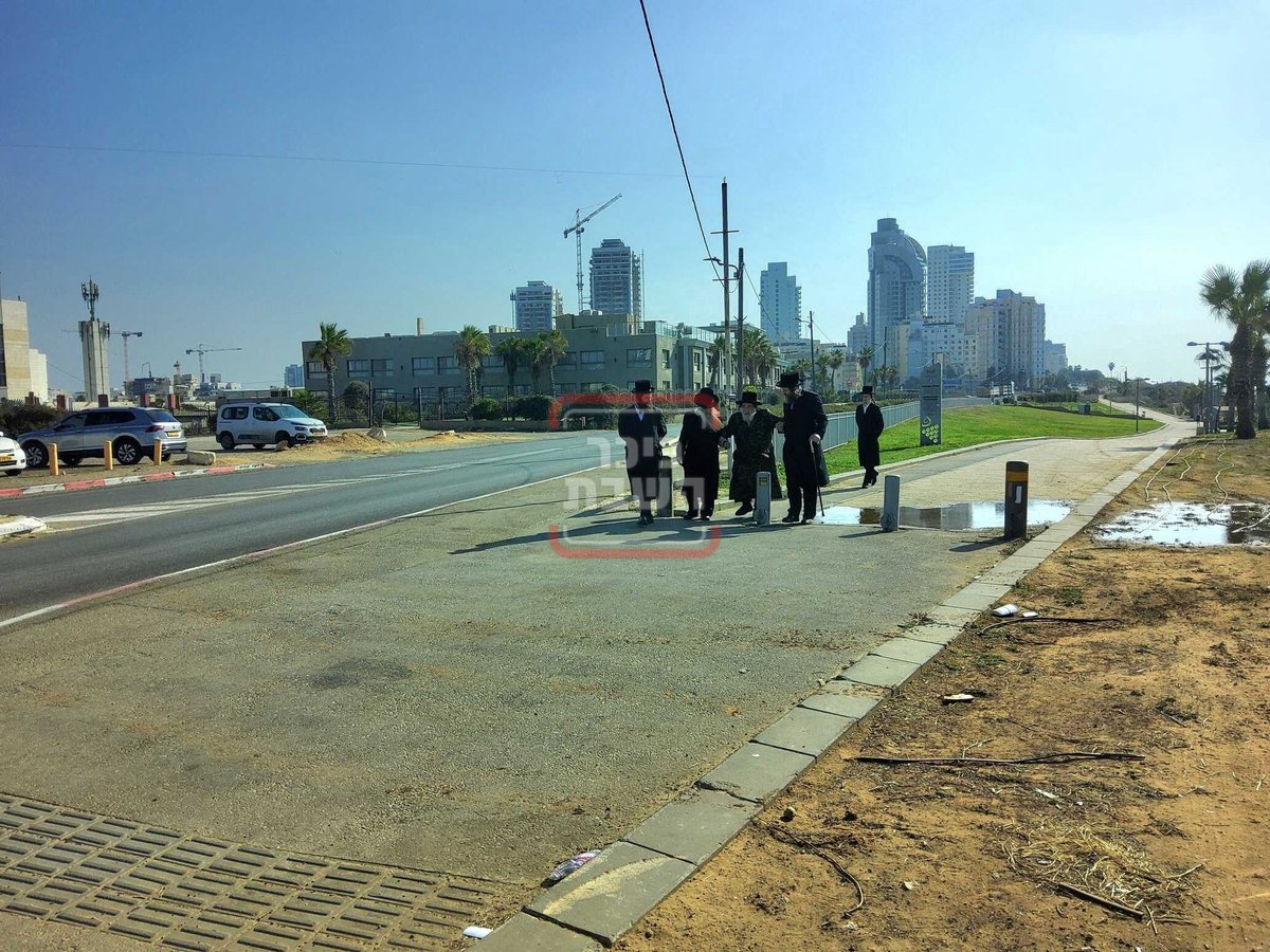 האדמו"ר מויז'ניץ בנאות דשא בנתניה 