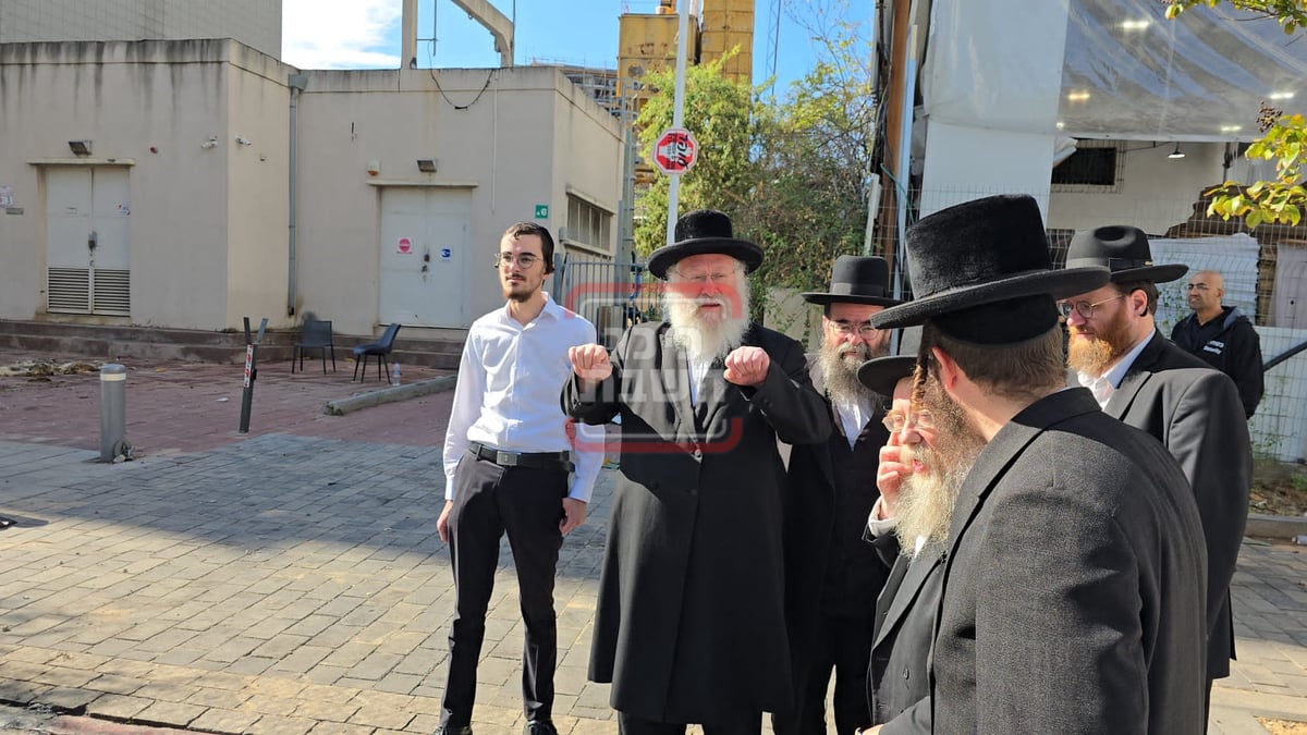 רבני העיר בני ברק באיזור נפילת הטיל בגבול ב"ב