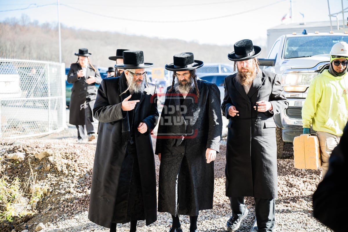 האדמו"ר מסערדאהעלי בביקור בקריית יואל