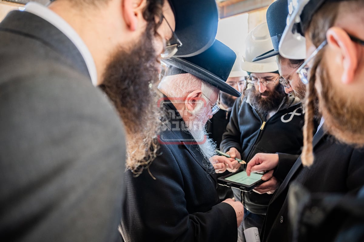 האדמו"ר מסערדאהעלי בביקור בקריית יואל